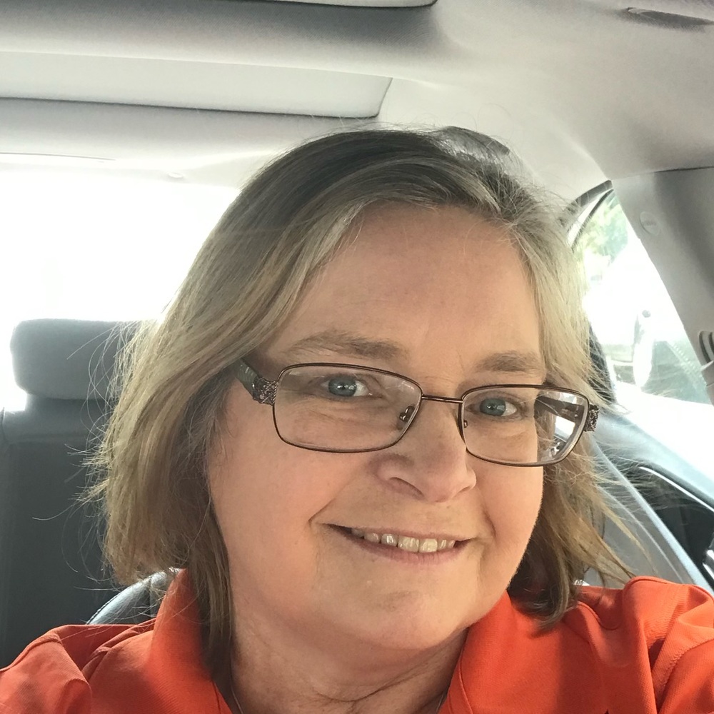 Meet your Posher, Carla